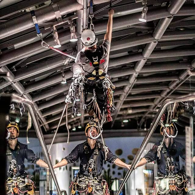 Dostęp linowy to specjalistyczna metoda pracy na wysokościach. 
Jej stosowanie wymaga specjalistycznych umiejętności i nie każdy będzie w stanie wykonywać prace z nią związane.🧐
 Wiele czynności, od czyszczenia elewacji, przez remonty konstrukcji stalowych, 
aż po ekspertyzy techniczne masztów GSM – nie obędzie się bez zatrudnienia fachowca. 🤷💁
Zobacz, w czym może pomóc firma alpinistyczna.🧗

Wszystkie szczegóły znajdziesz na stronie 
www.teton.pl 👷🧗